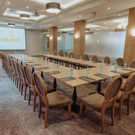 Briliant Hotel Cluj-Napoca Esterno foto