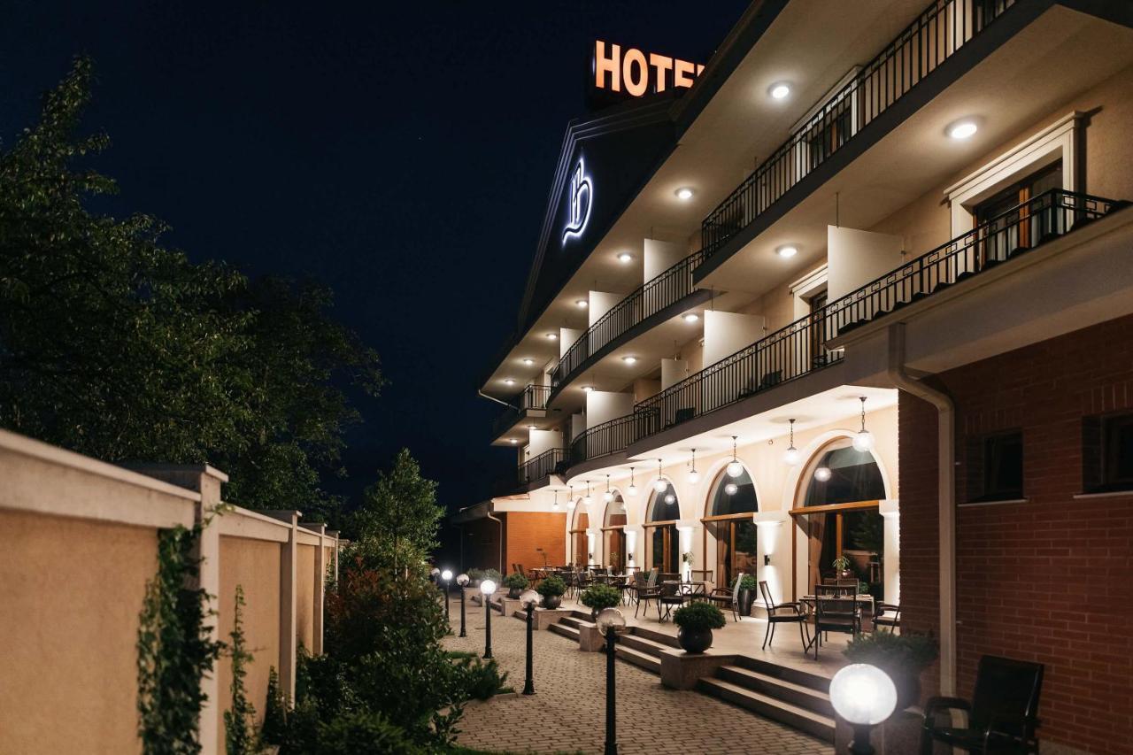 Briliant Hotel Cluj-Napoca Esterno foto