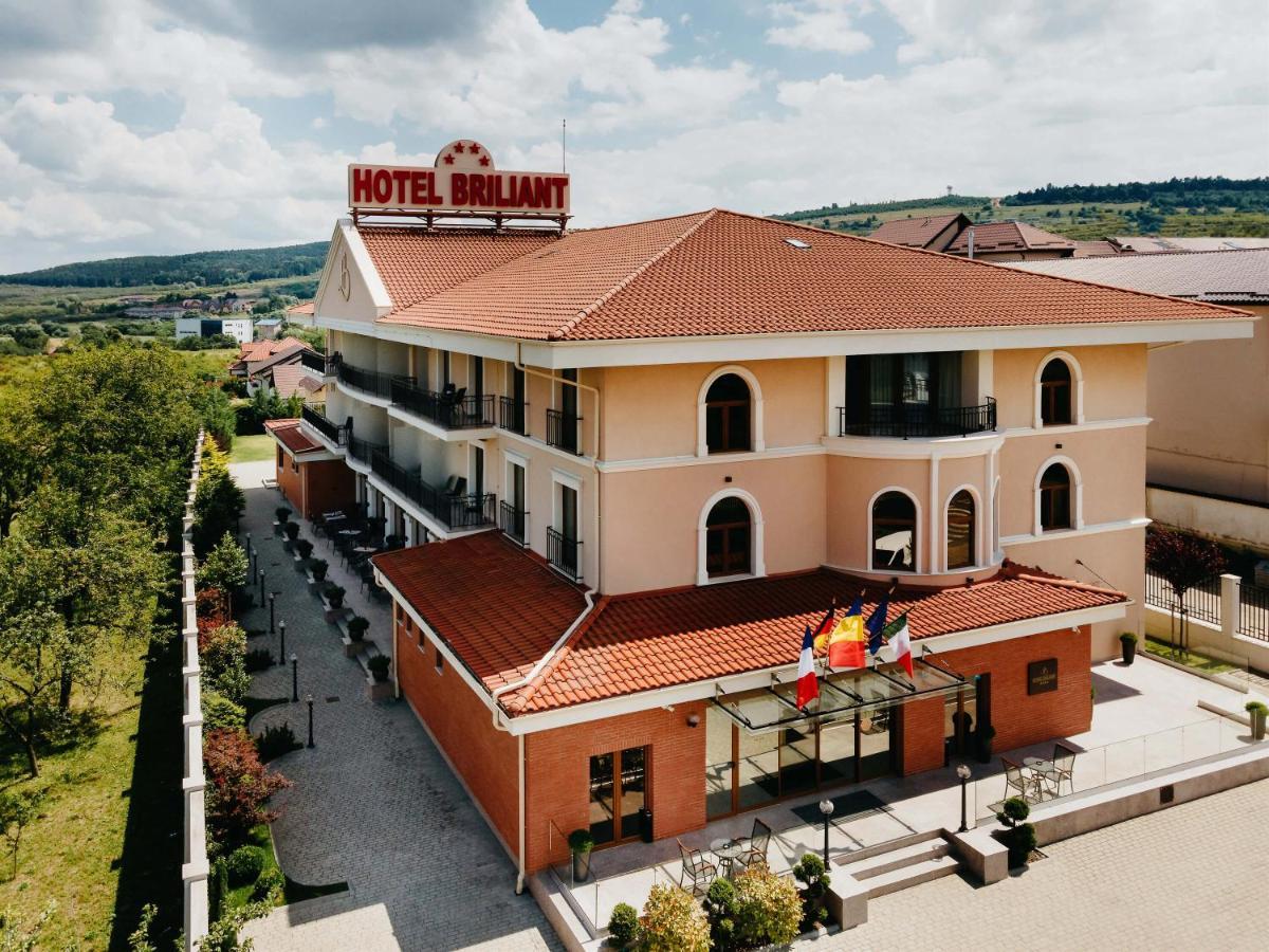 Briliant Hotel Cluj-Napoca Esterno foto