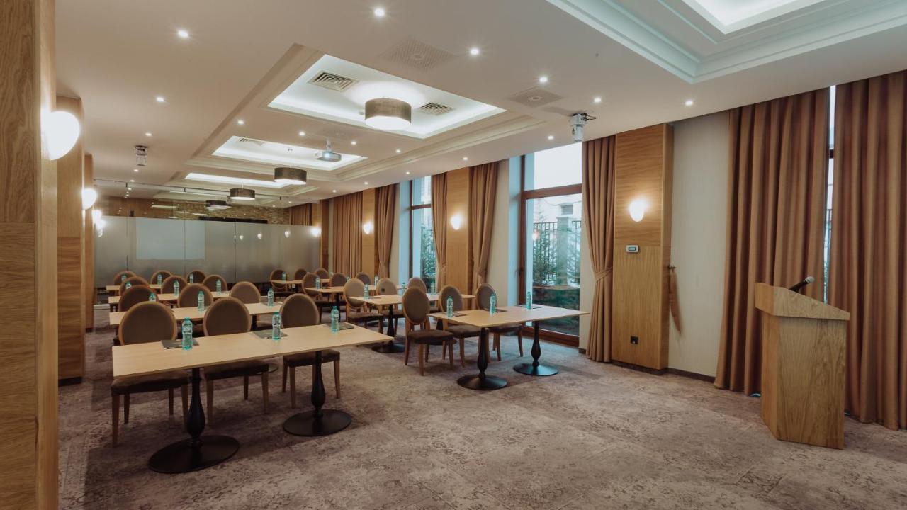 Briliant Hotel Cluj-Napoca Esterno foto