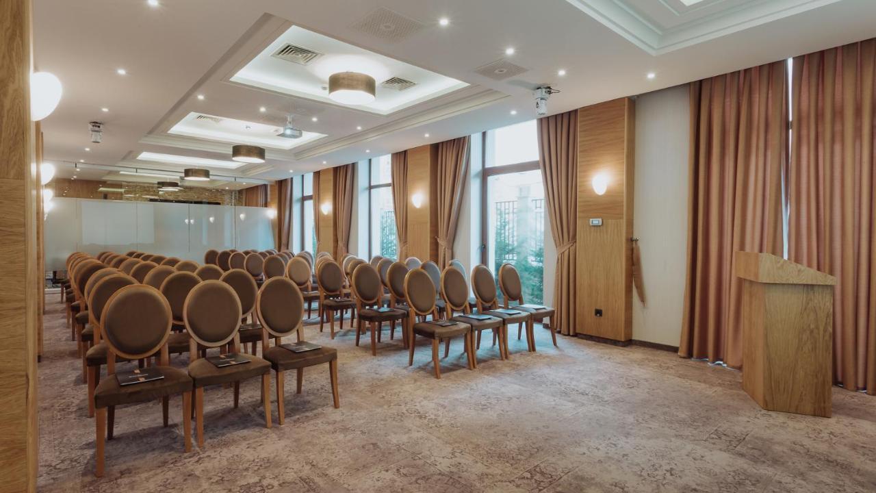 Briliant Hotel Cluj-Napoca Esterno foto
