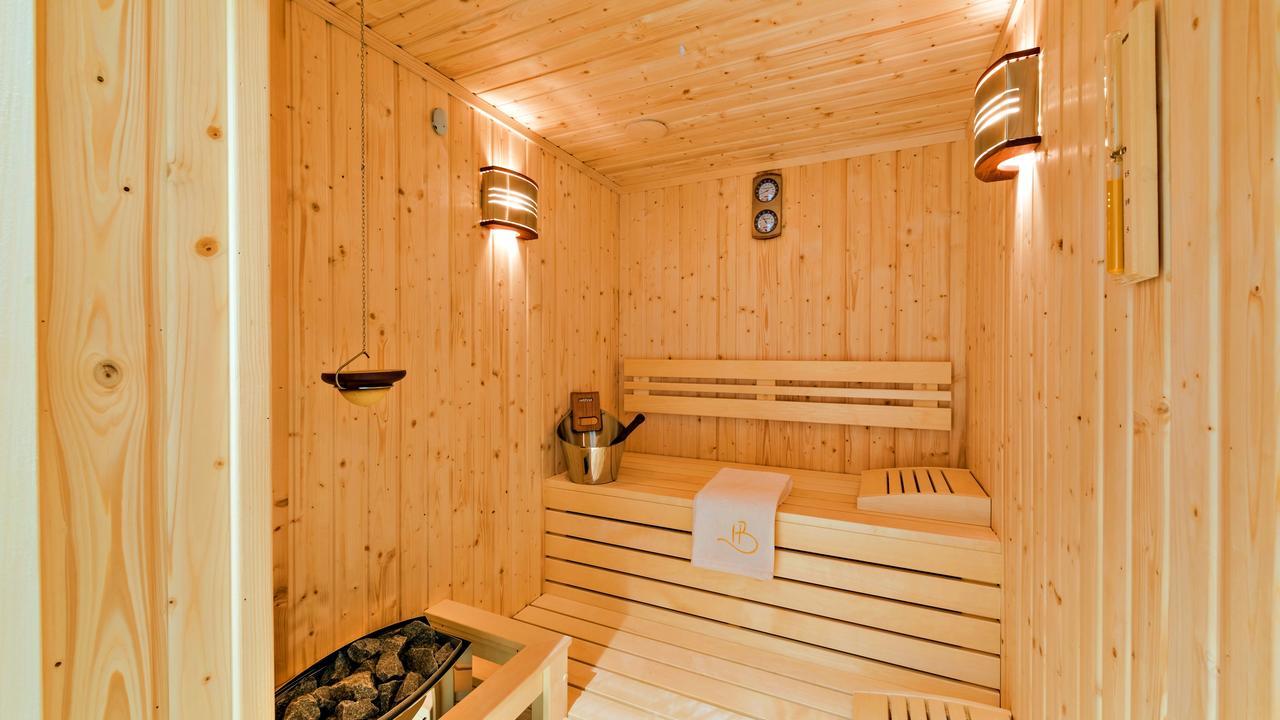 Briliant Hotel Cluj-Napoca Esterno foto